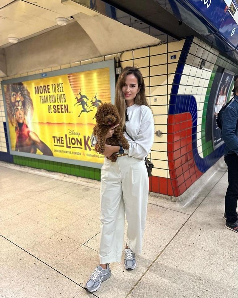 Selin Demiratar'dan metro pozu