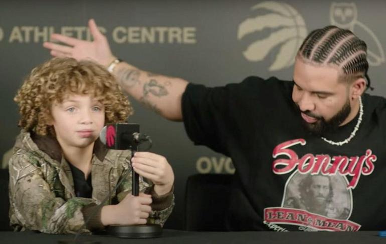 Drake'in 11 yaşındaki oğlu Adonis rapçi oldu