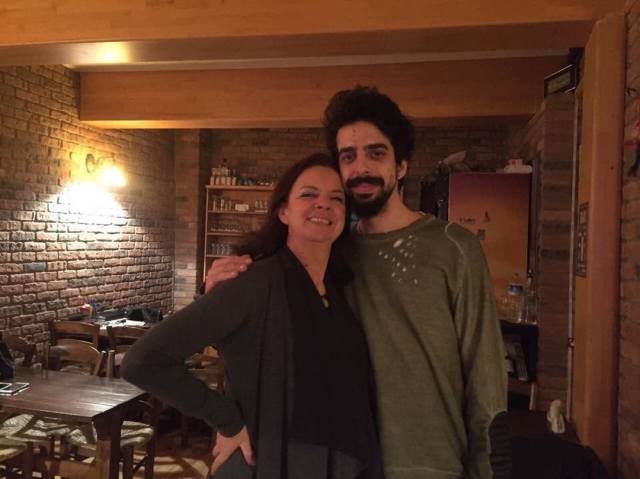 Sevgilisini döverek eve kapattığı söylenen müzisyen Can Tunaboylu, oyuncu Ayşe Tunaboylu'nun oğlu çıktı