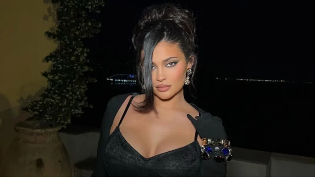 Kylie Jenner, İsrail’e destek paylaşımı yaptı! Tepkilerin ardından anında sildi