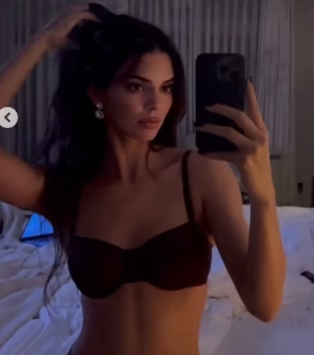 Ünlü model Kendall Jenner, Forbes Dergisi'ne kapak olduktan sonra üstsüz videosunu yayınladı