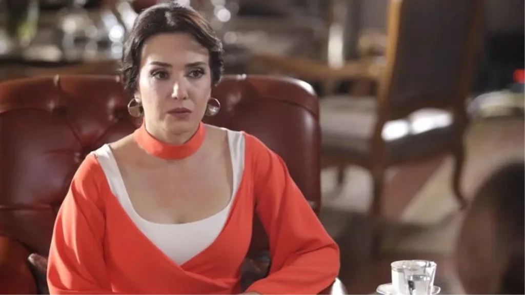 Deniz Uğur ve eşi Erdinç Gülener’in aracının lastiği kesildi