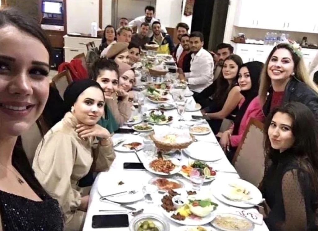 Dilan Polat’ın Şampiyonlar Ligi kadrosuna soruşturma! Fotoğraftaki kişiler için yurt dışı çıkış yasağı istendi