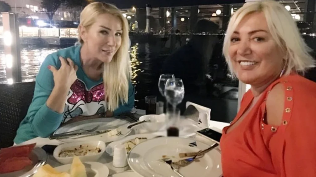 Seda Sayan’ın ablası estetik operasyonu geçirdi! Son halini görenler gözlerine inanamadı