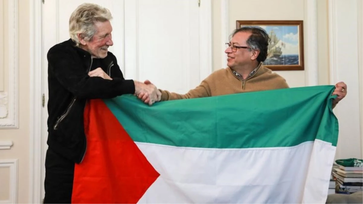 Pink Floyd'un solisti Roger Waters, Kolombiya Devlet Başkanı ile Filistin bayrağı açtı