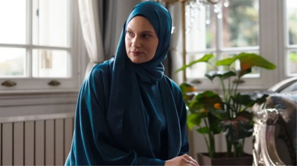 Farah Zeynep Abdullah, Kızılcık Şerbeti’nden para aldı mı? Yapım şirketinden yalanlama geldi