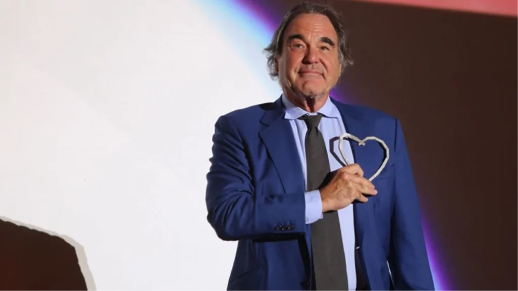 İsrail’in katliamına tepki gösteren ünlü yönetmen Oliver Stone: Hayatımda böyle bir katliam görmedim