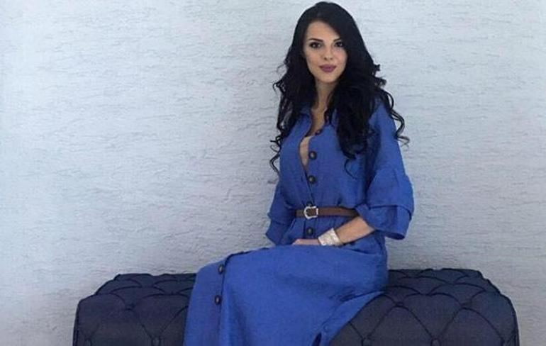Şarkıcı Esra Akman'ın kardeşi 10. kattan düşerek hayatını kaybetti