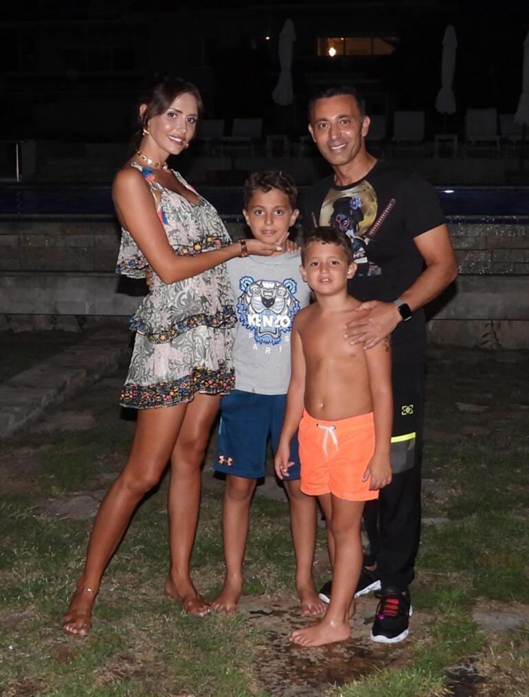 Mustafa Sandal 54 yaşında! Melis Sandal'dan romantik doğum günü kutlaması