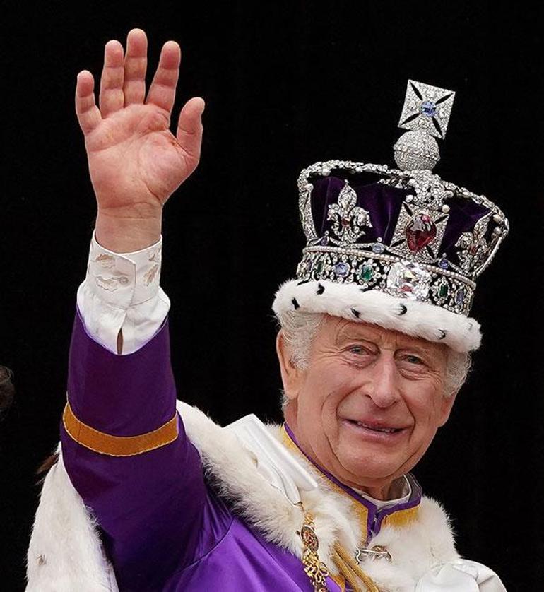 Kral Charles kansere yakalandı! Prens Harry İngiltere'ye dönmek için harekete geçti