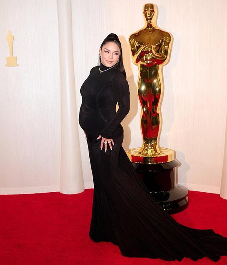 Ünlü oyuncu hamilelik haberini Oscar kırmızı halısında duyurdu!
