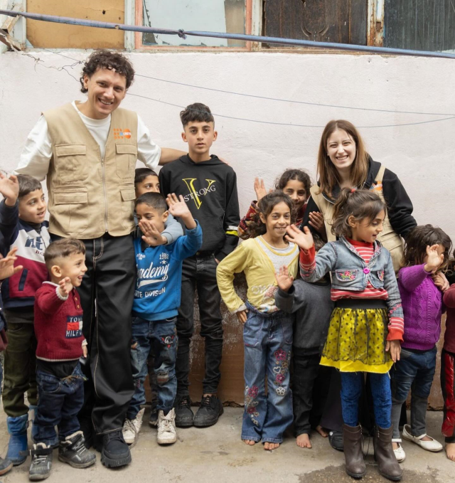 UNFPA Türkiye İyi Niyet Elçileri Hazal Kaya ve Edis, deprem bölgesine gitti