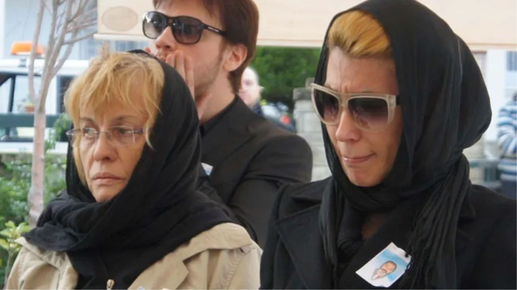 Hande Yener’in annesi hayatını kaybetti