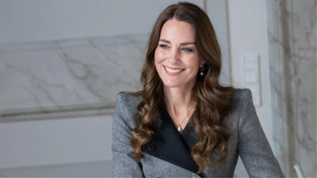 Kate Middleton, İngiltere’nin en sevilen kraliyet üyesi seçildi