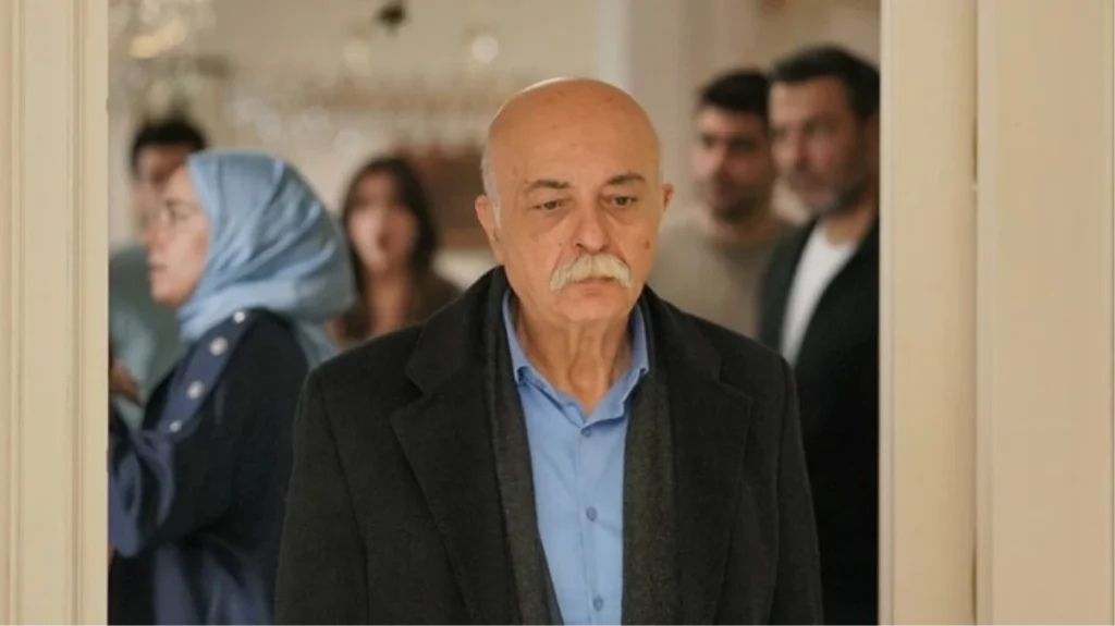 Kızılcık Şerbeti’nin başrolleri diziden ayrılan Settar Tanrıöğen’e paylaşımlarıyla veda etti