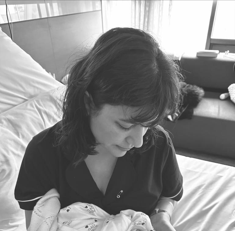 Gonca Vuslateri'den bebeğiyle ilk paylaşım! 'Hoş geldin Asya Mone'