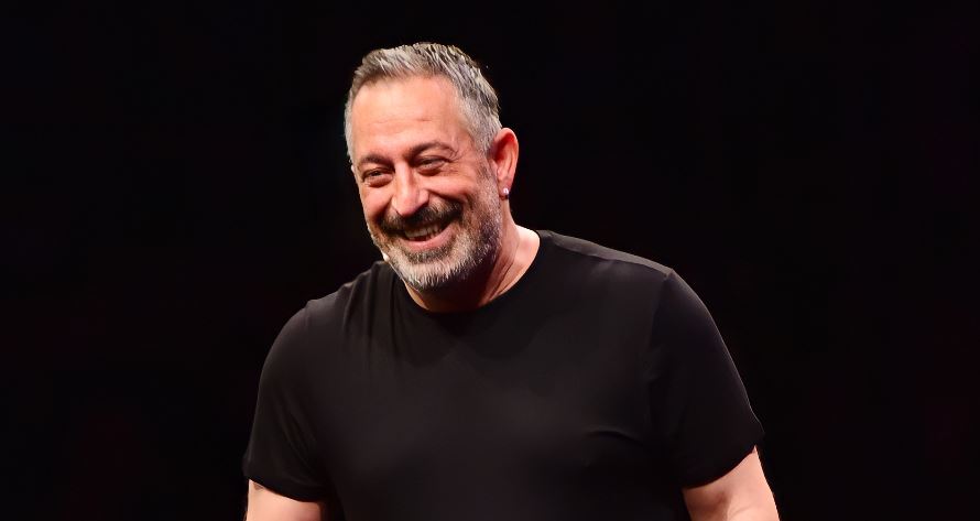 Cem Yılmaz’dan İlginç Gönderme: “Sana Fedon’u Veririm”