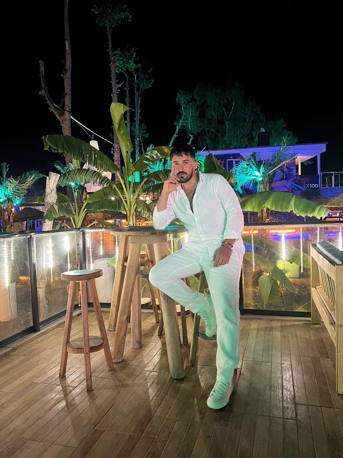 Uğur Özçelik’in Kesintisiz ve Montajsız Performansı