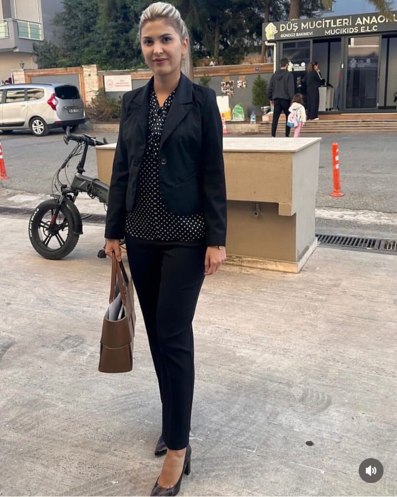Özel Eğitim Uzman Öğretici Aleyna Beste Binici, Dil ve Konuşma Terapisinde Çığır Açıyor
