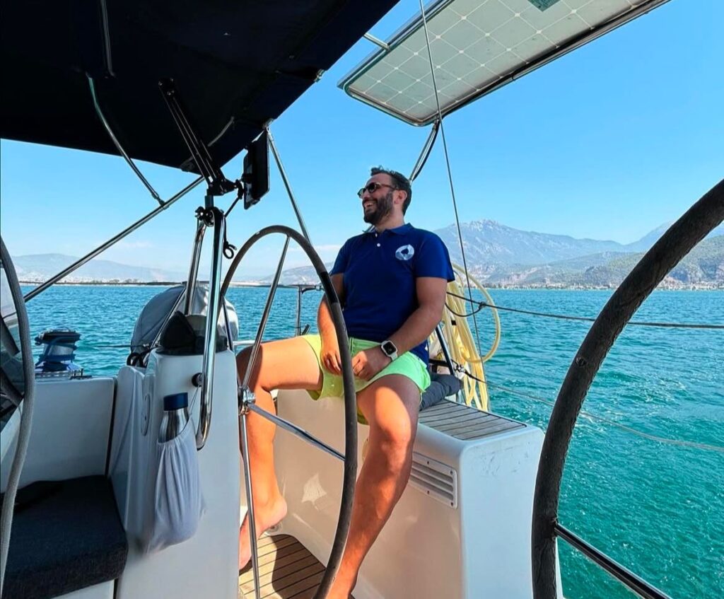 Sailors in Yellow Shorts: Göcek’te Mükemmel Bir Tekne Tatili