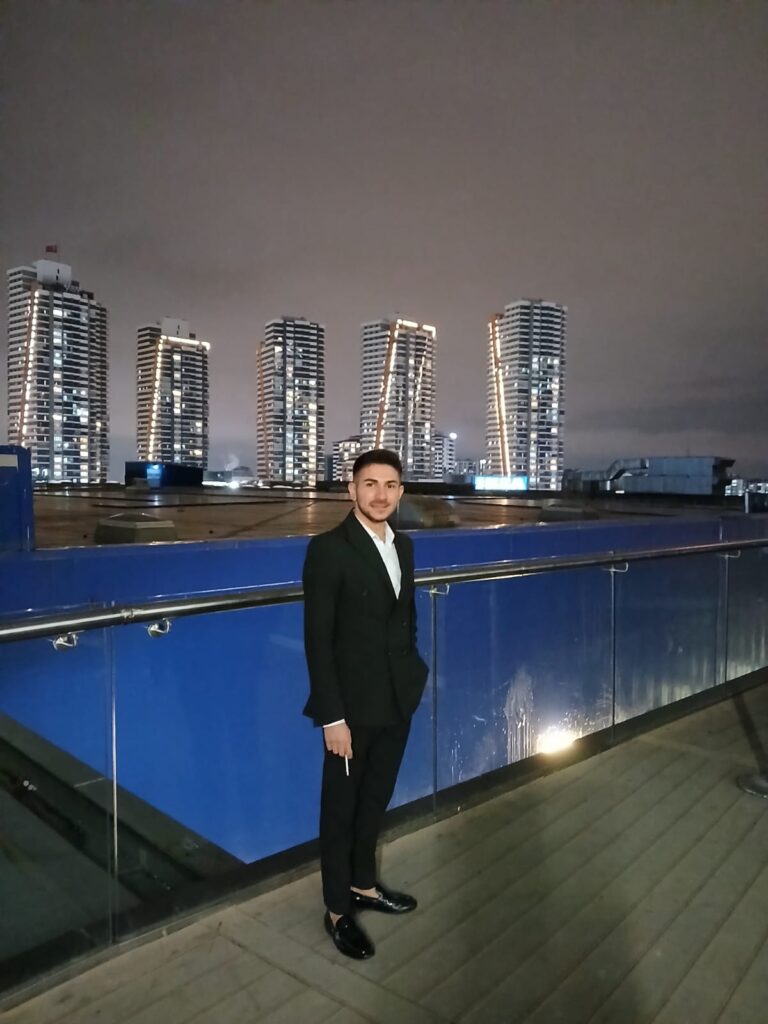 Mert Özeroğlu: Girişimcilik ve Yenilikçilikle Sektörlere Yön Veren Bir Lider