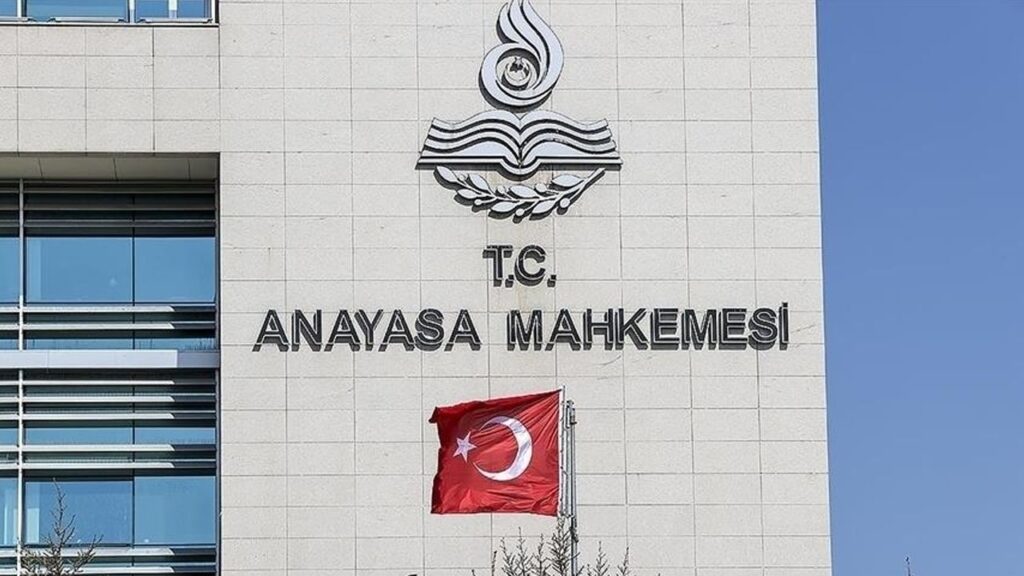 AYM’den Karar: İki Siyasi Partinin Hukuki Varlığı Sona Erdi!