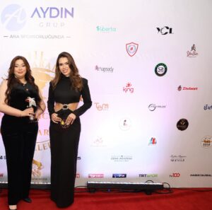 ZENA AKADEMİ ÖDÜL GECESİNE DAMGA VURDU 