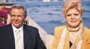 Gazeteci Tevfik Yener Hayatını Kaybetti! Neşe Karaböcek’i Yasa Boğan Veda