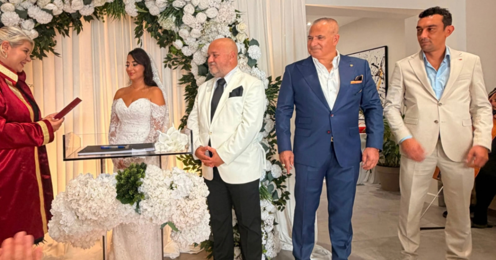Barbaros Özdemir ve Mehtap Demirkol’un Mutluluk Gecesi İstanbul’da Gerçekleşti